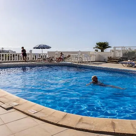 The Daisies - Sunny, Modern 2 Bedroom