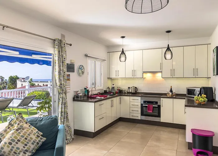 Appartement The Daisies - Sunny, Modern 2 Bedroom Acantilado de los Gigantes