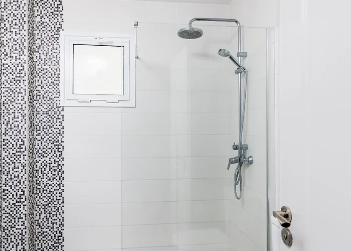 Appartement The Daisies - Sunny, Modern 2 Bedroom *