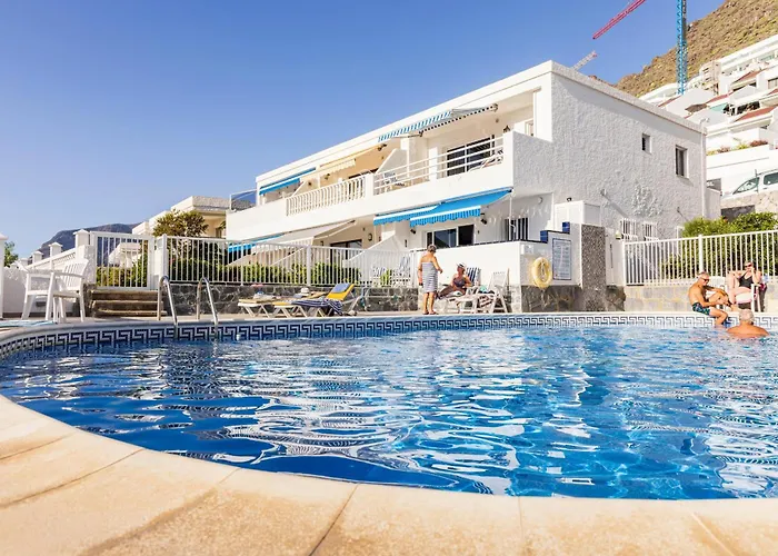 The Daisies - Sunny, Modern 2 Bedroom Appartement