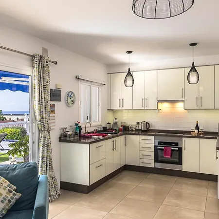 Apartament The Daisies - Sunny, Modern 2 Bedroom Acantilado de los Gigantes